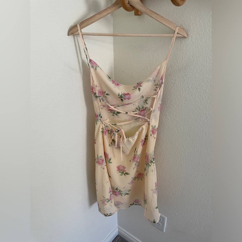 Princess Polly Watson Mini Dress Yellow cream floral size 2 romantic coquette - Picture 5 of 6